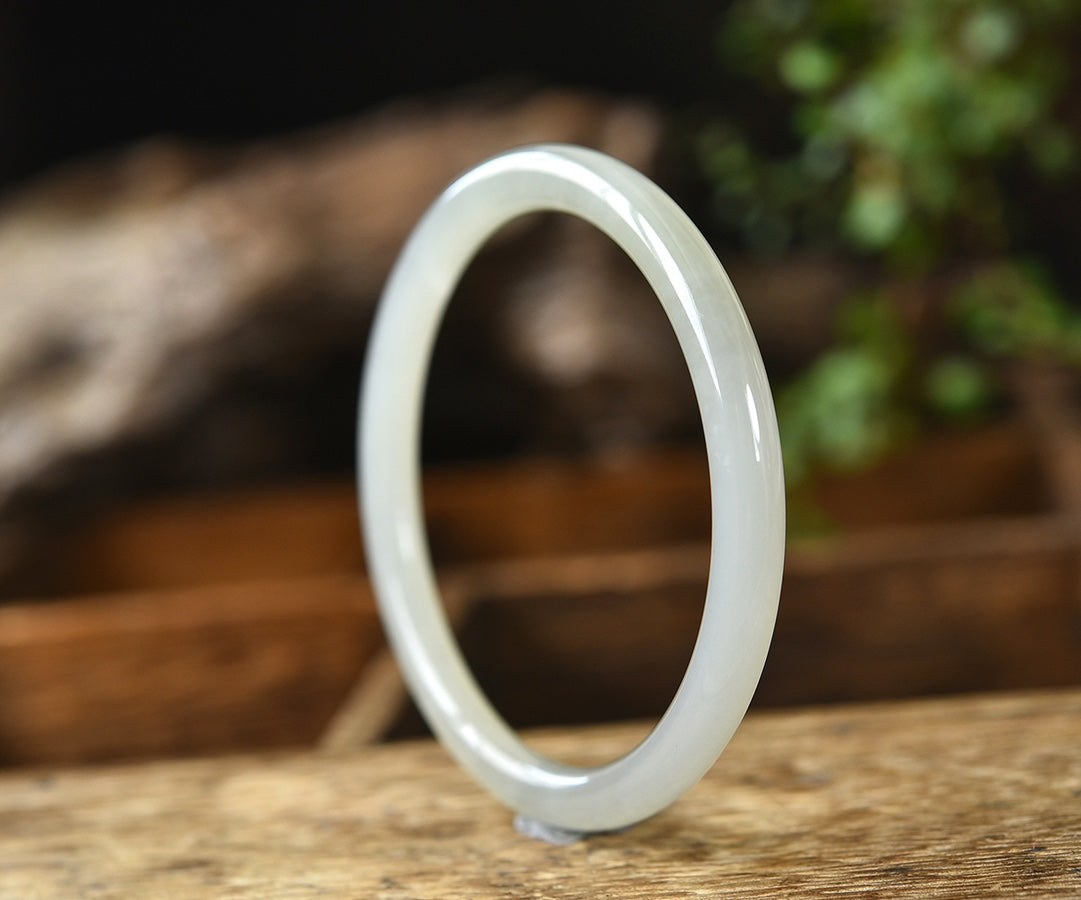A1989 Inside Diameter 59 MM Superb Chinese Hetian Jade Bracelet