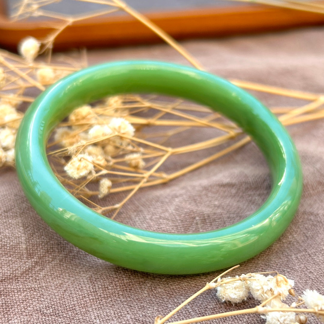 A1999 Inside Diameter 60.5 MM Exquisite Chinese Green Hetian Jade Bracelet