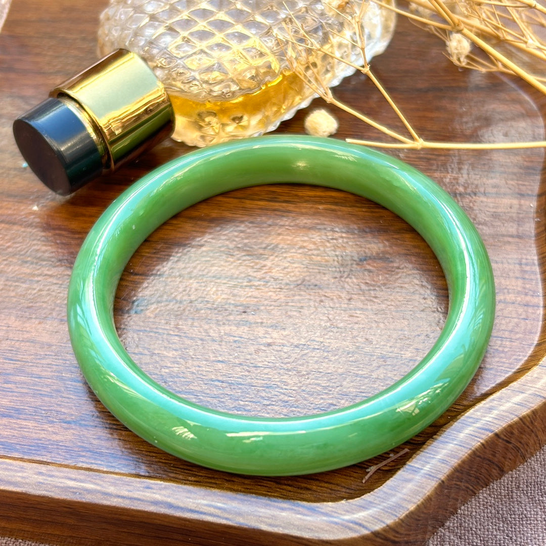 A1999 Inside Diameter 60.5 MM Exquisite Chinese Green Hetian Jade Bracelet