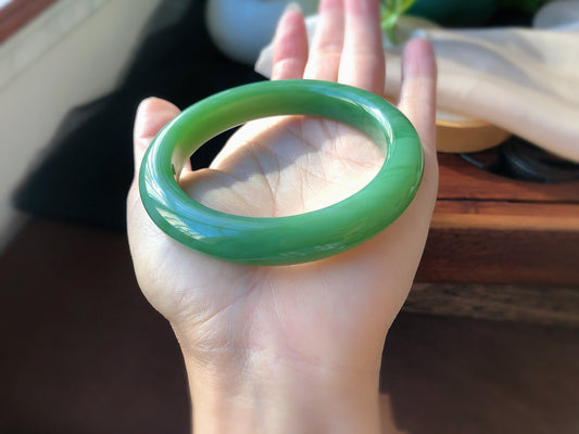 A2000 Inside Diameter 59.3 MM Exquisite Chinese Green Hetian Jade Bracelet