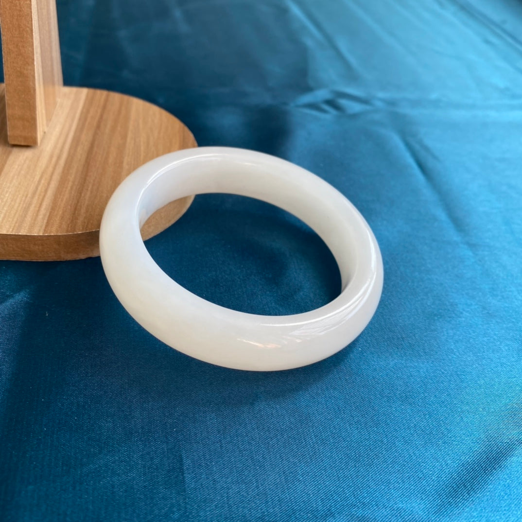 A2001 Inside Diameter 56.5 MM Superb Chinese White Hetian Jade Bracelet