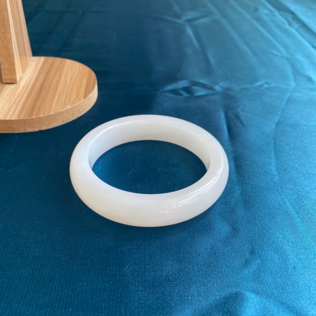 A2001 Inside Diameter 56.5 MM Superb Chinese White Hetian Jade Bracelet
