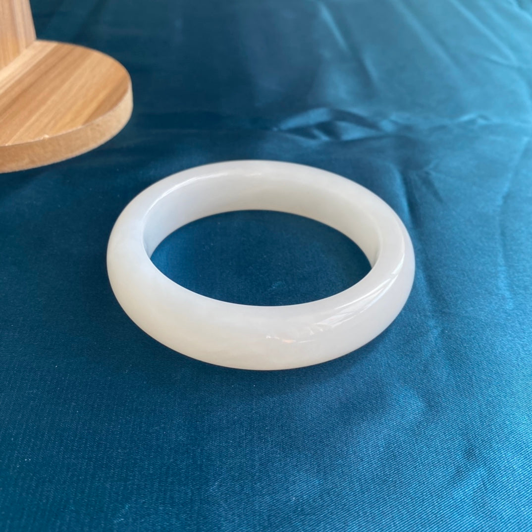 A2001 Inside Diameter 56.5 MM Superb Chinese White Hetian Jade Bracelet