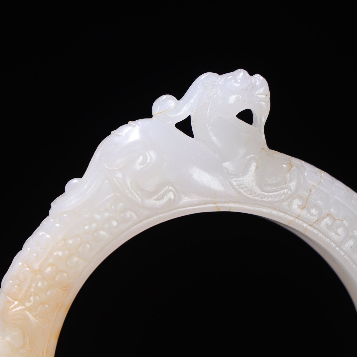 A2016 Superb Chinese Hetian Jade High Relief Fortune Beast Bracelet