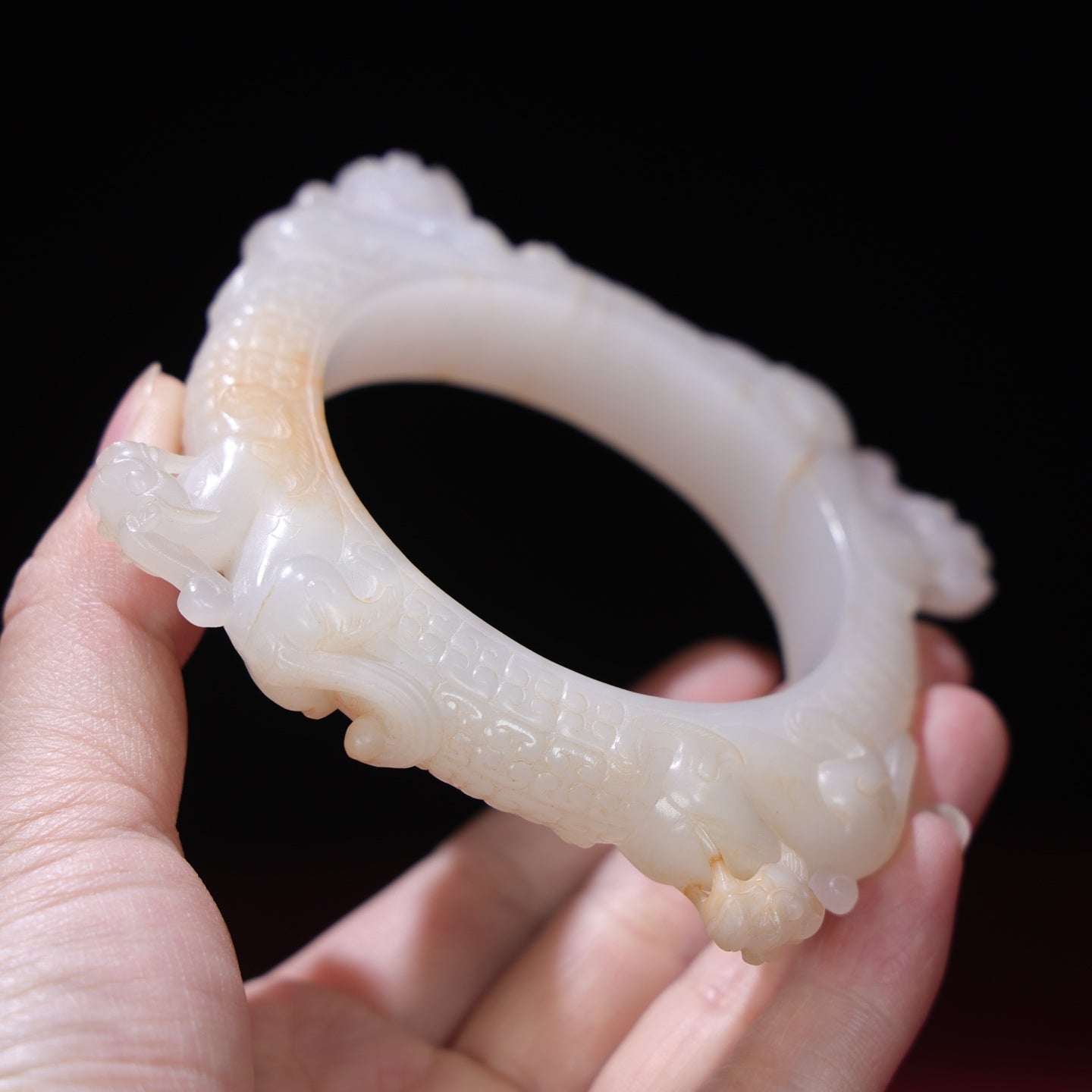 A2016 Superb Chinese Hetian Jade High Relief Fortune Beast Bracelet