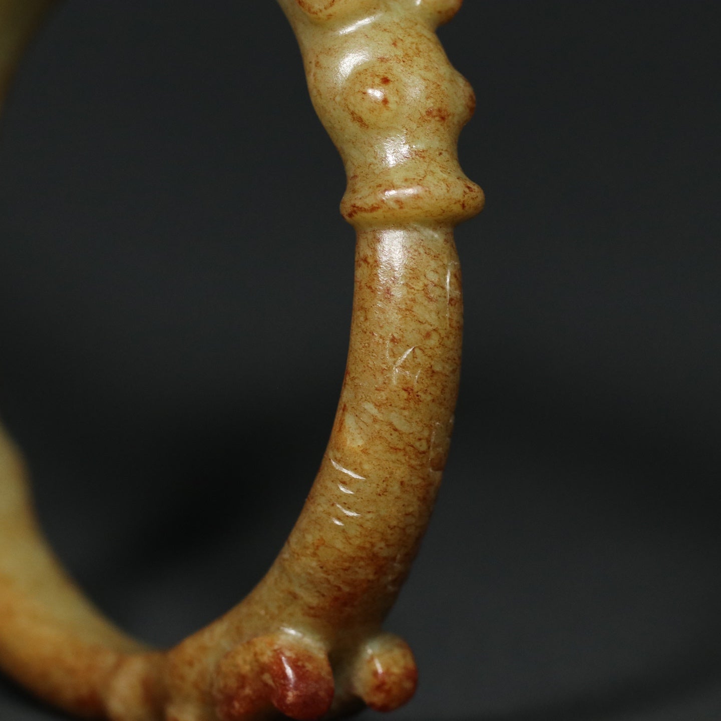 A2017 Inside Diameter 78 MM Vintage Chinese Hetian Jade Carved Dragon Head Arm Bracelet