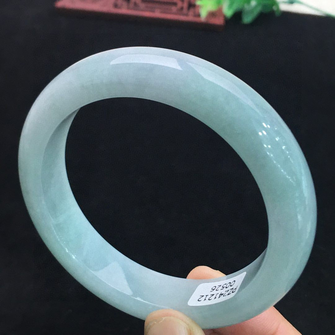 A2026 Inside Diameter 58 MM Beautiful Natural Jadeite Bracelet