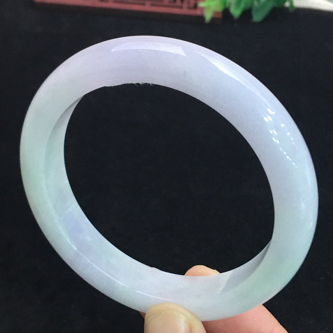 A2027 Inside Diameter 59 MM Exquisite Natural Jadeite Bracelet