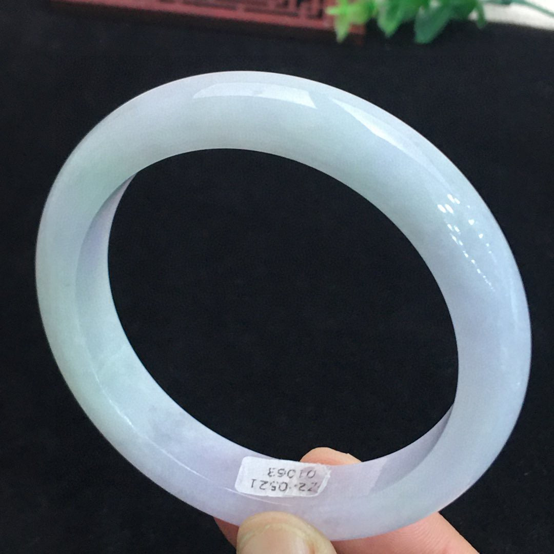 A2027 Inside Diameter 59 MM Exquisite Natural Jadeite Bracelet