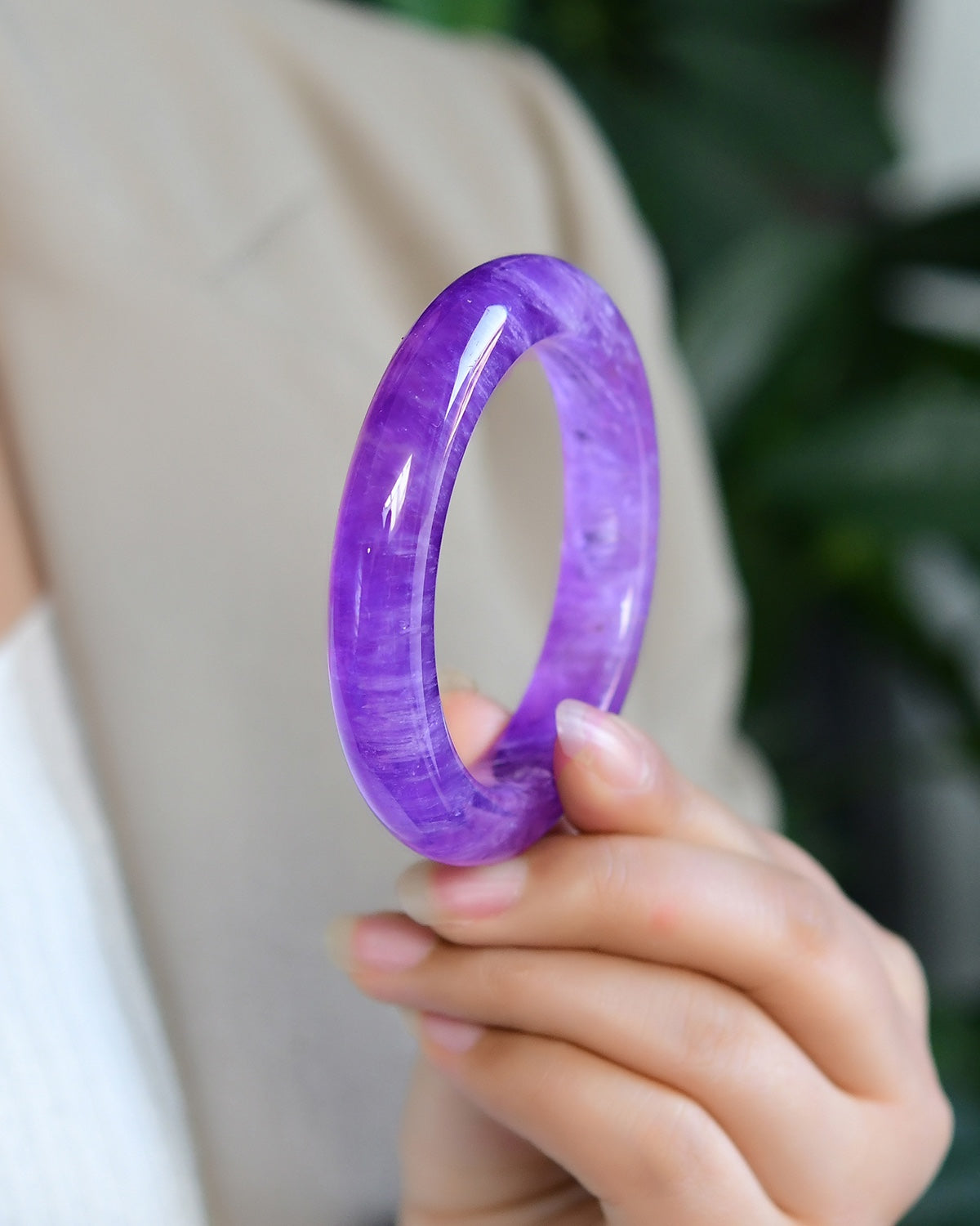 A2048 Inside Diameter 56 MM Exquisite Amethyst Bracelet
