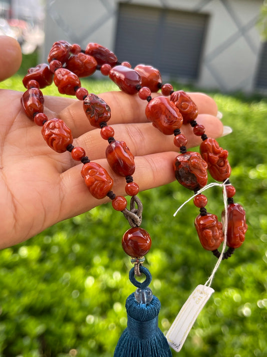 A2079 Hand Woven Chinese Nanhong Agate Carved Eighteen Arhat Beads Necklace