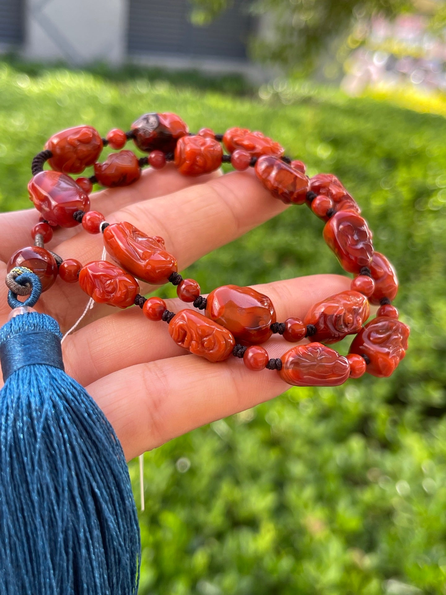 A2079 Hand Woven Chinese Nanhong Agate Carved Eighteen Arhat Beads Necklace