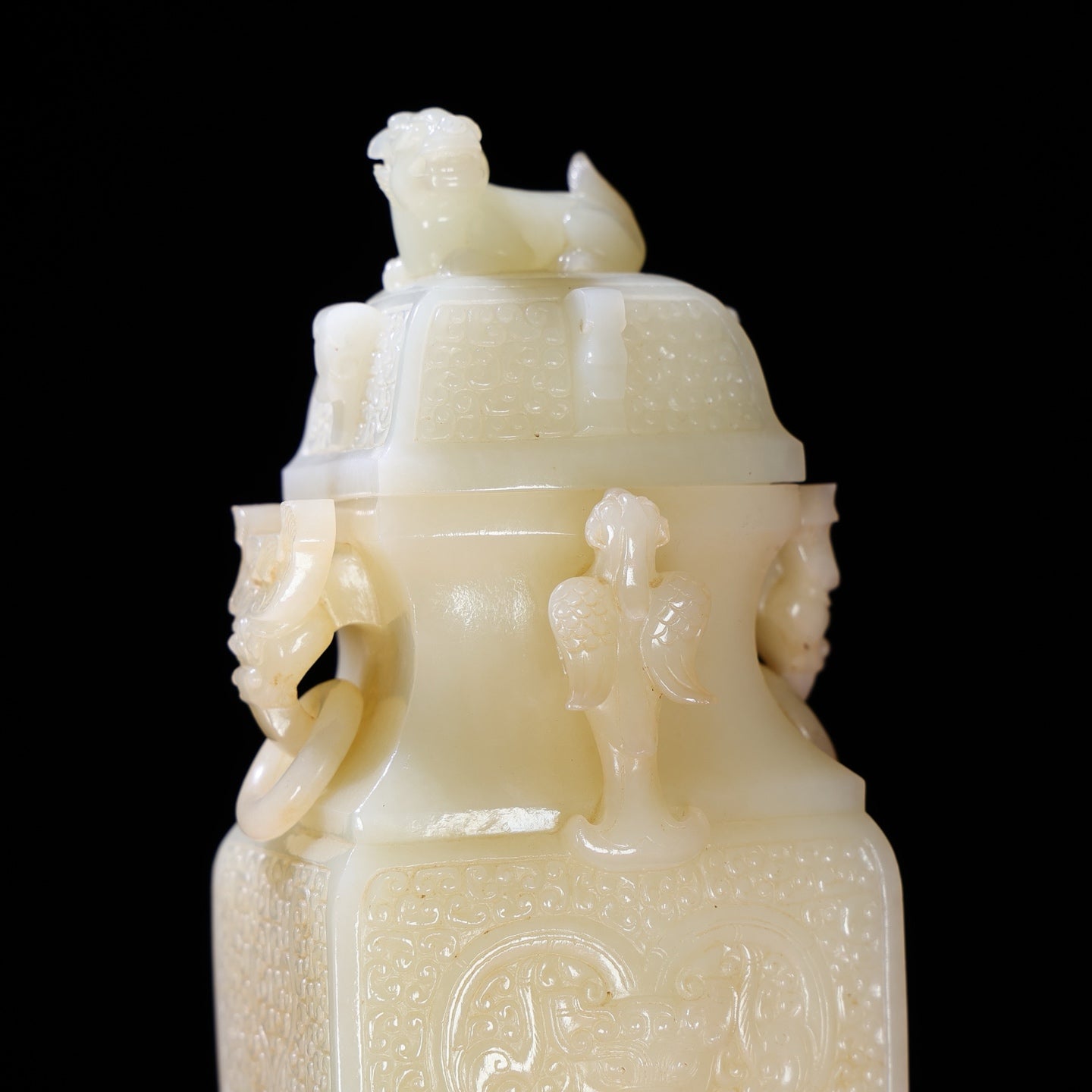 A2088 Exquisite Chinese Hetian Jade Hand Carved Fortune Beast Vase w Lid