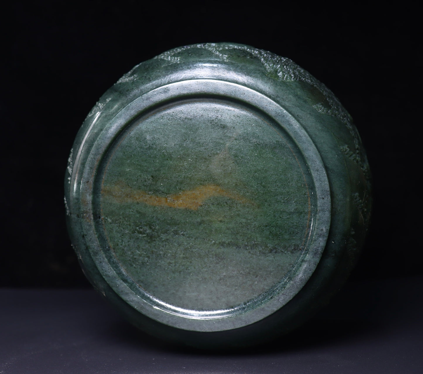 A2092 Exquisite Chinese Green Hetian Jade Low Relief Fortune Dragon Jar