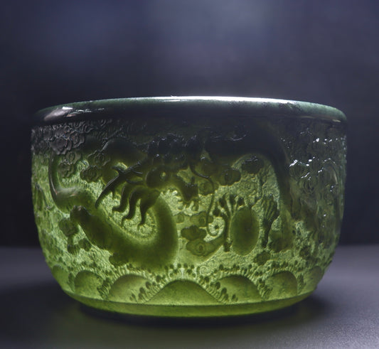 A2092 Exquisite Chinese Green Hetian Jade Low Relief Fortune Dragon Jar