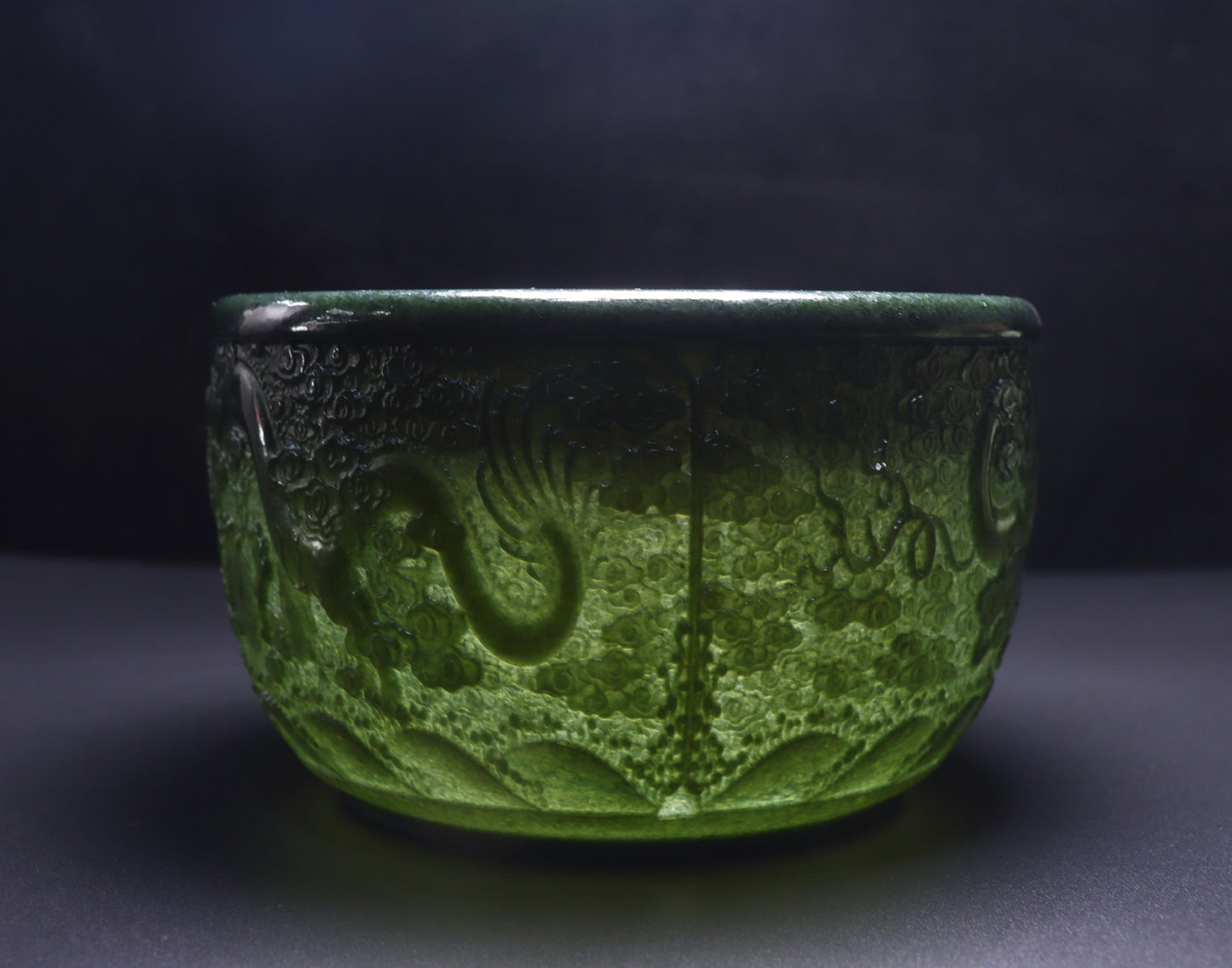 A2092 Exquisite Chinese Green Hetian Jade Low Relief Fortune Dragon Jar