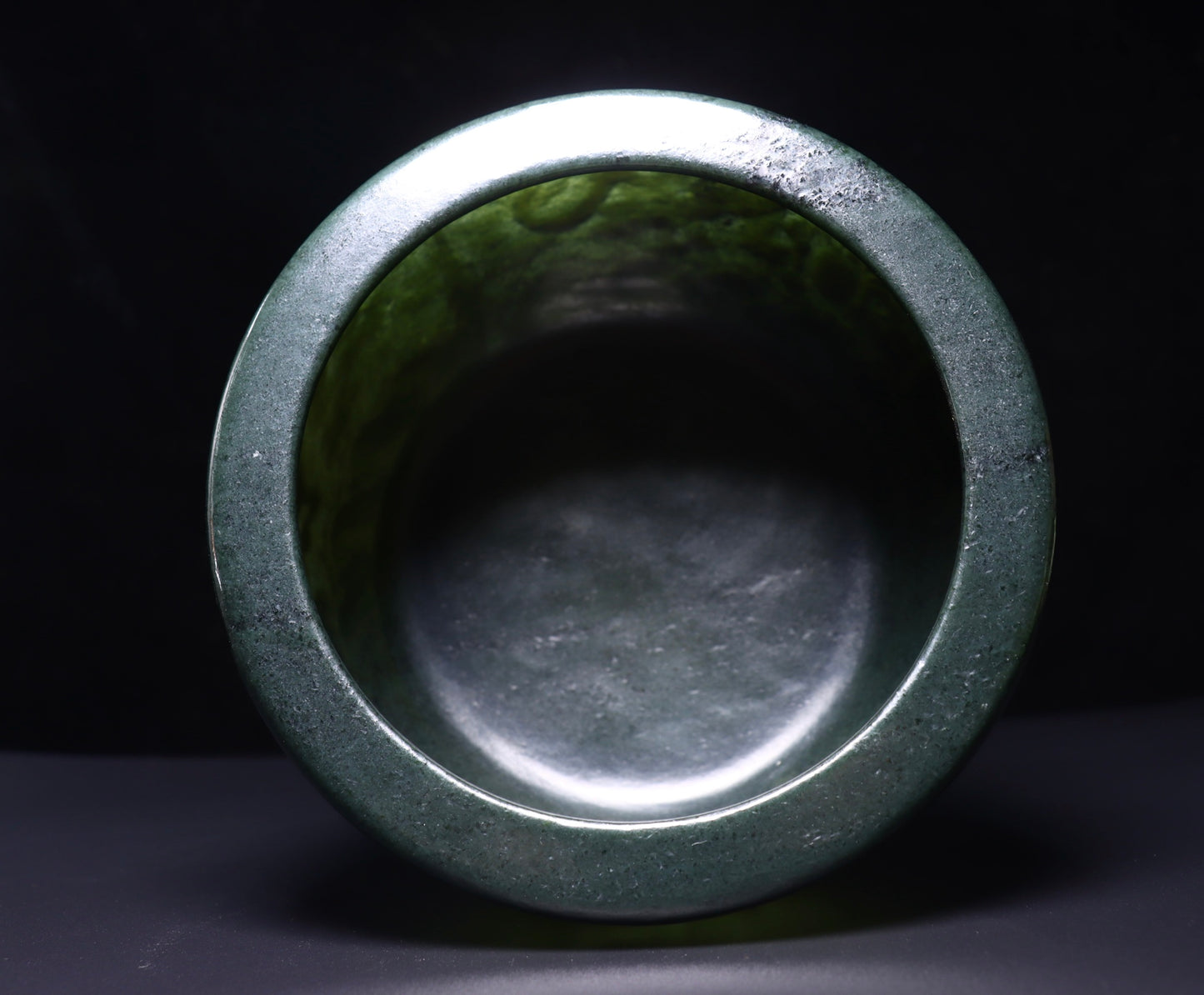 A2092 Exquisite Chinese Green Hetian Jade Low Relief Fortune Dragon Jar