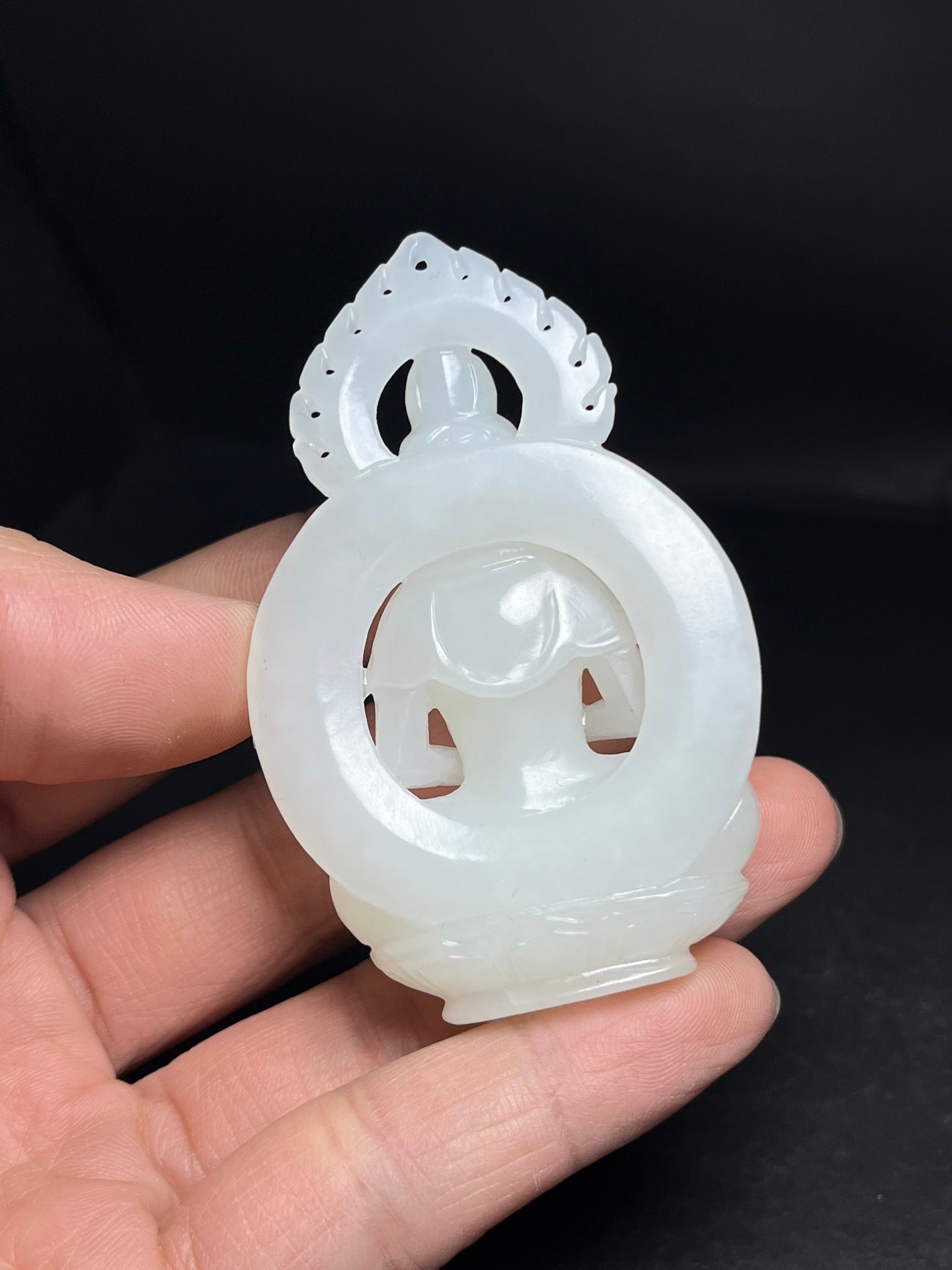 A2098 Openwork Chinese White Hetian Jade Carved Kwan-yin Pendant