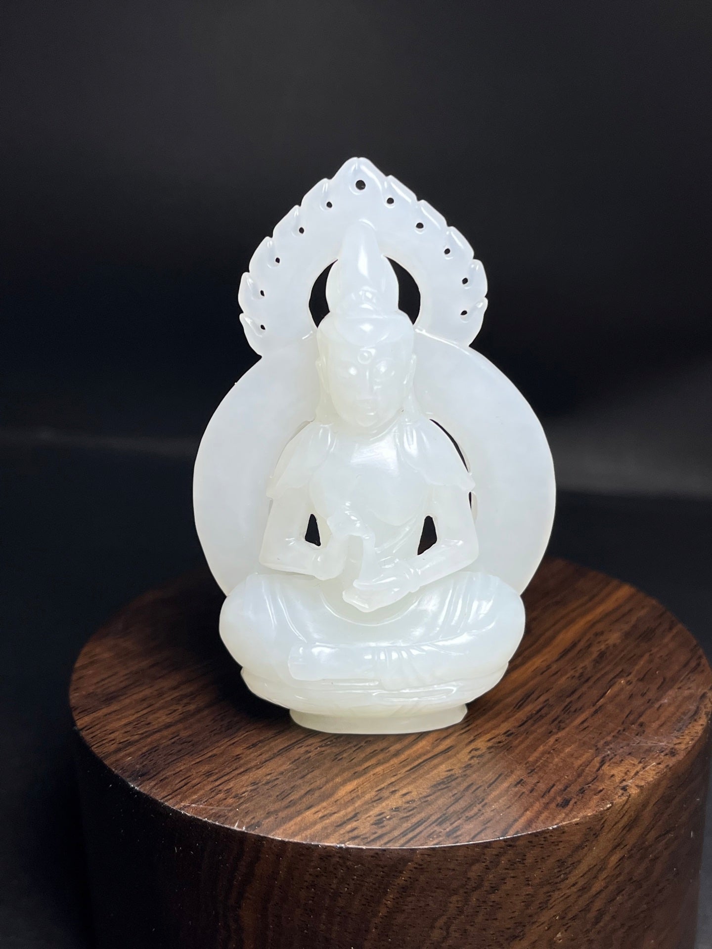 A2098 Openwork Chinese White Hetian Jade Carved Kwan-yin Pendant