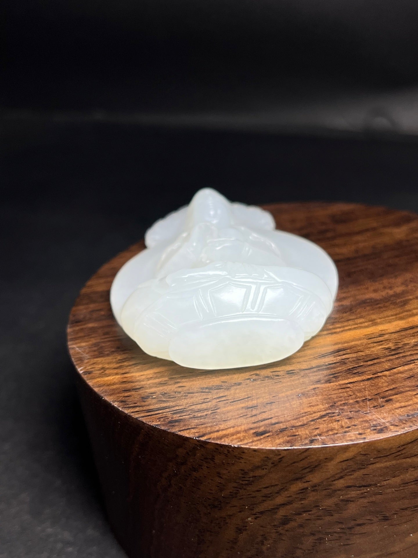 A2098 Openwork Chinese White Hetian Jade Carved Kwan-yin Pendant