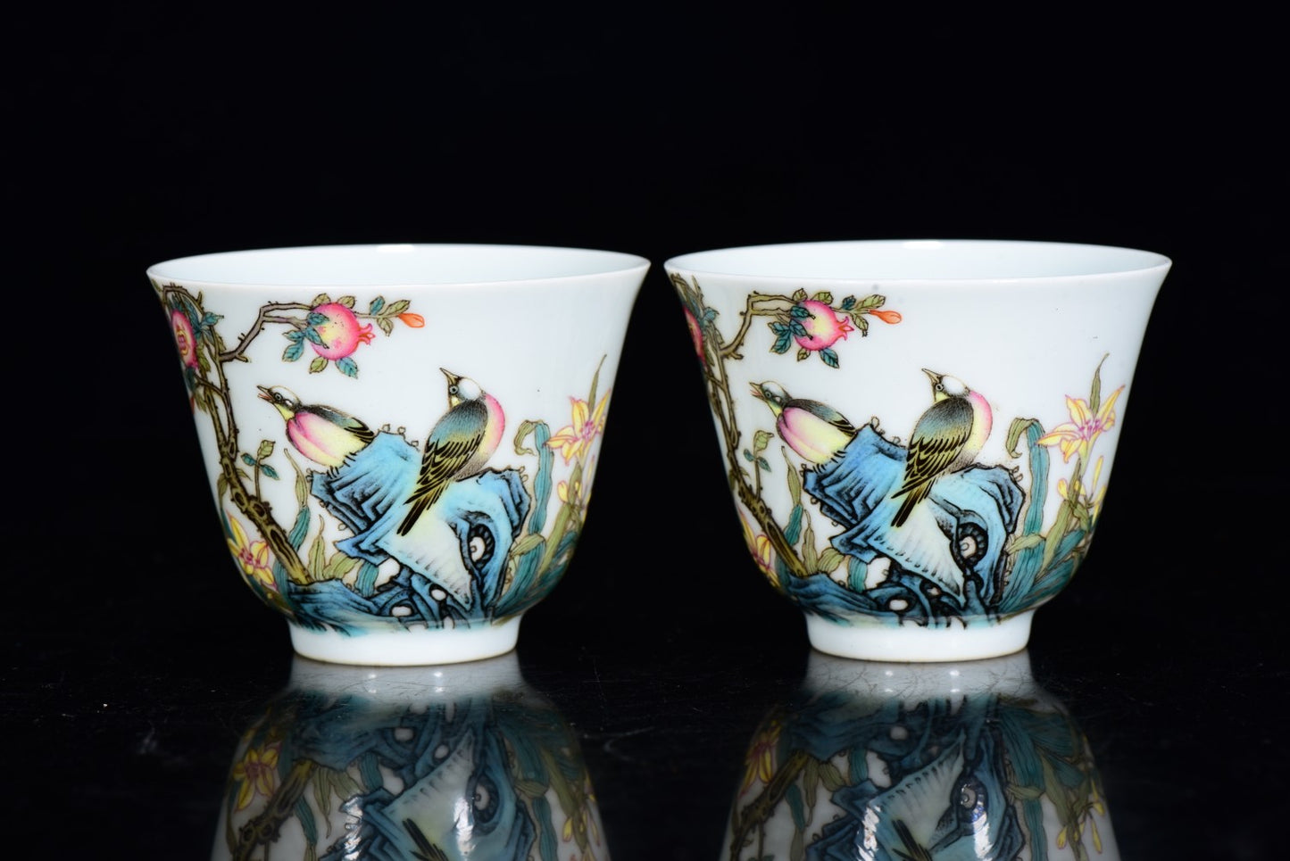A2103 A Set Chinese Gilt Edge Famille Rose Pomegranate & Bird Design Porcelain Teapot & Cups