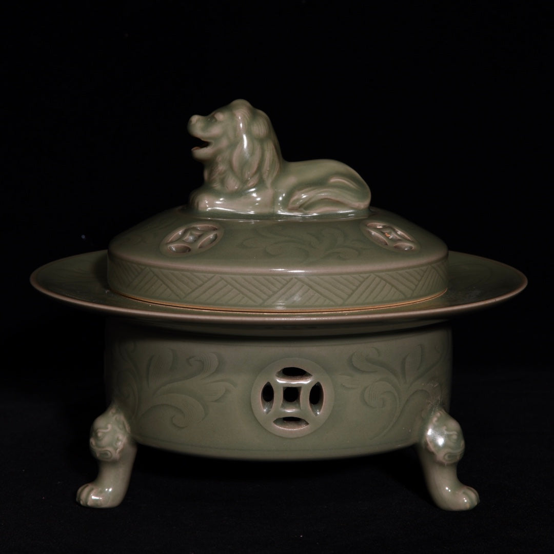 A2136 Chinese Yue Kiln Fortune Beast Incense Burner
