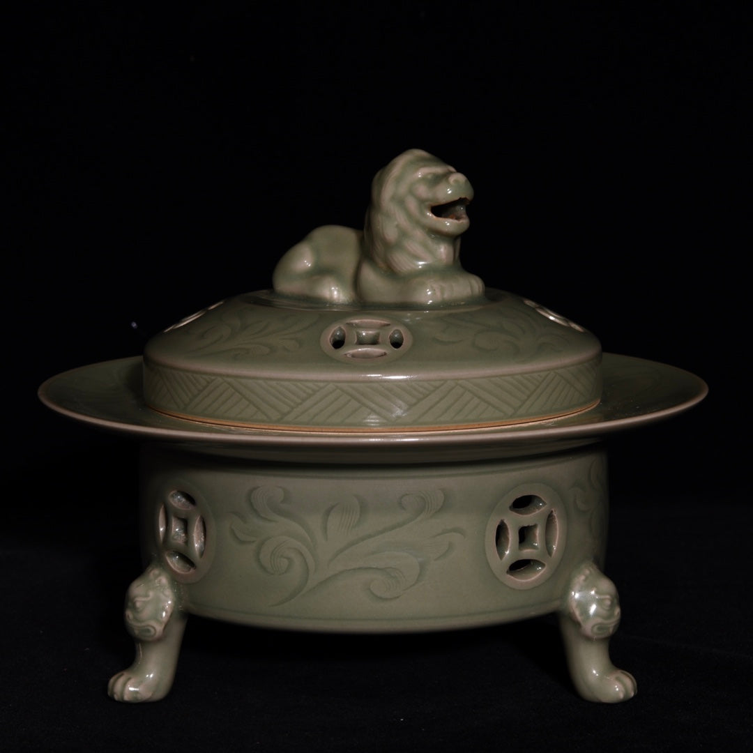 A2136 Chinese Yue Kiln Fortune Beast Incense Burner