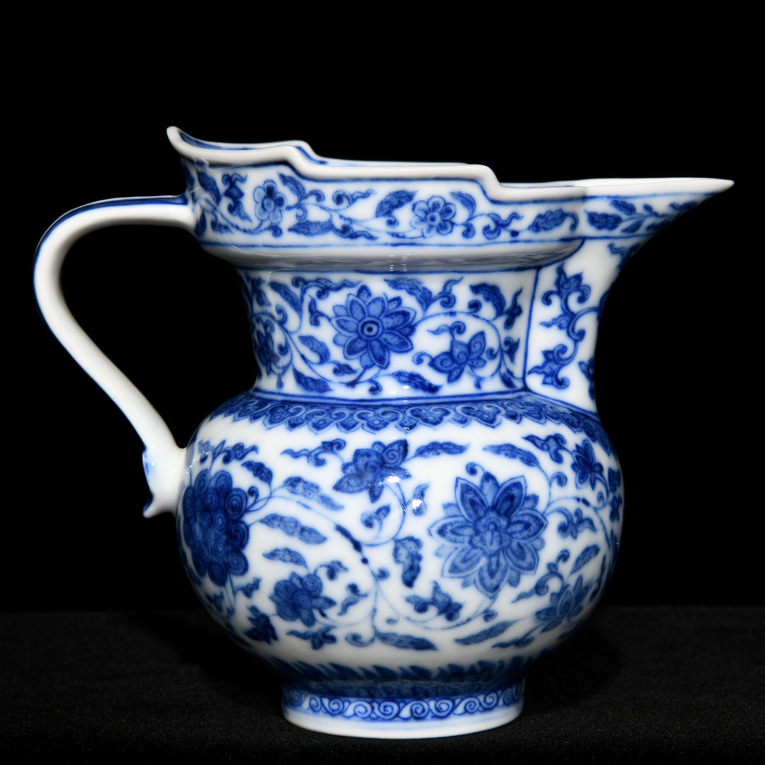 A2147 Chinese Blue And White Porcelain Flowers Design Cup