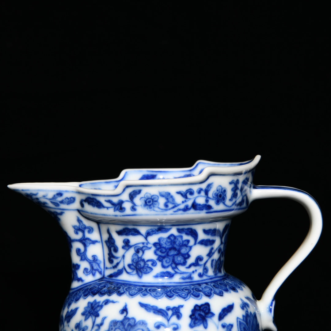 A2147 Chinese Blue And White Porcelain Flowers Design Cup
