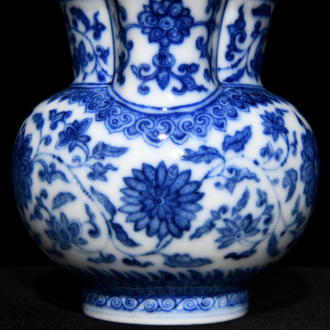 A2147 Chinese Blue And White Porcelain Flowers Design Cup
