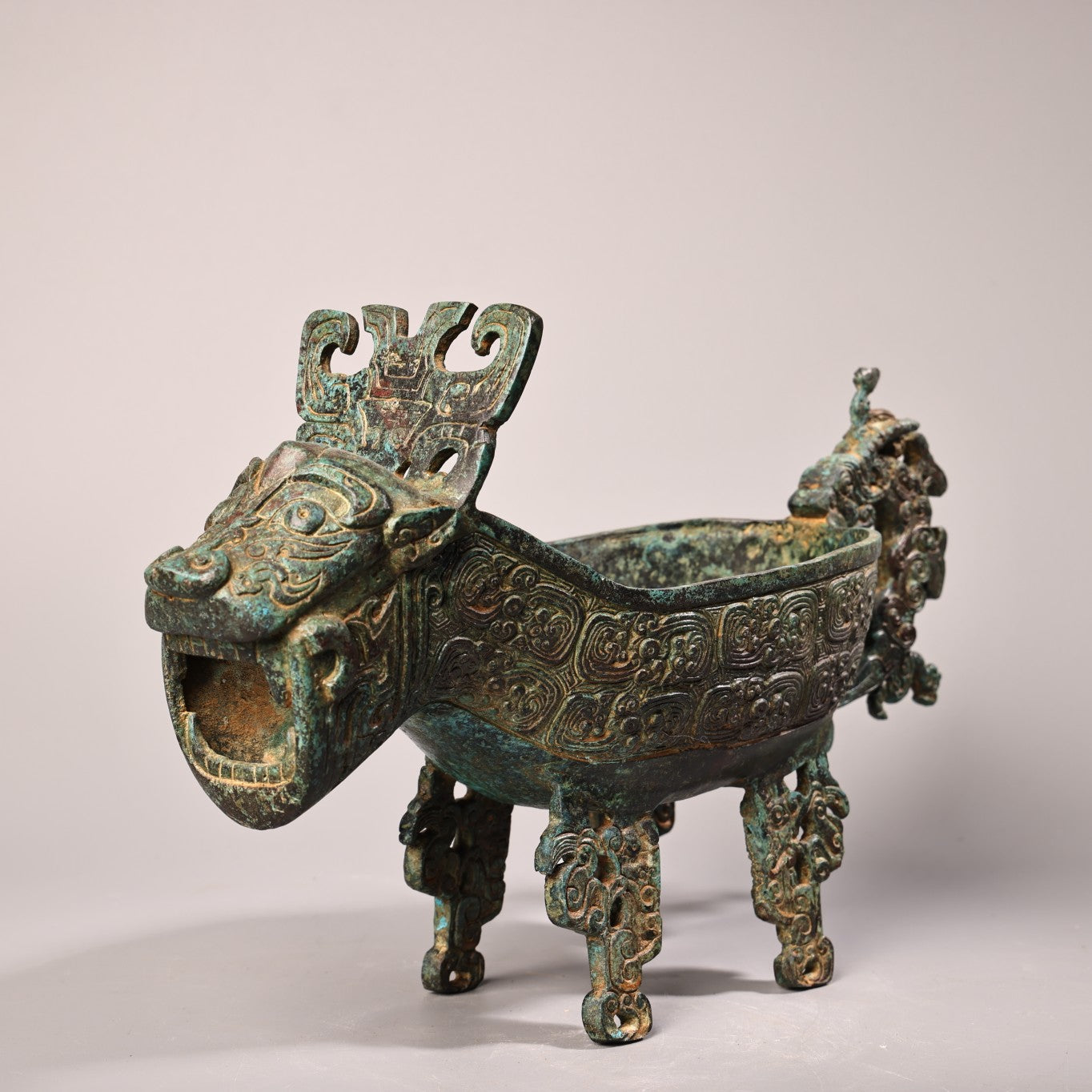 A2157 Vintage Chinese Bronze Fortune Beast Wine Cup