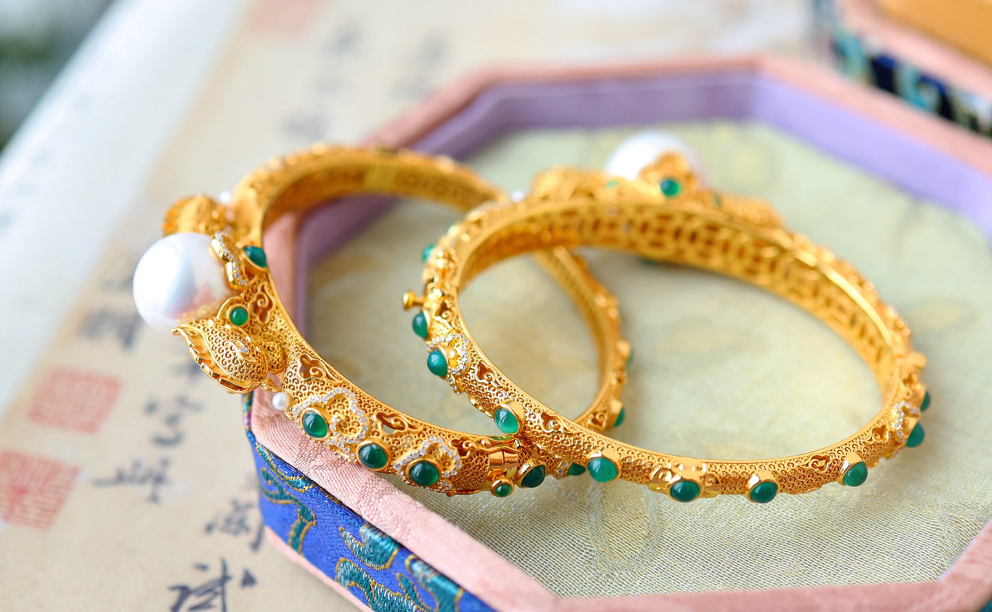 A2170 Beautiful Silver Plated Gilt Gold Inlay Pearl Bracelet