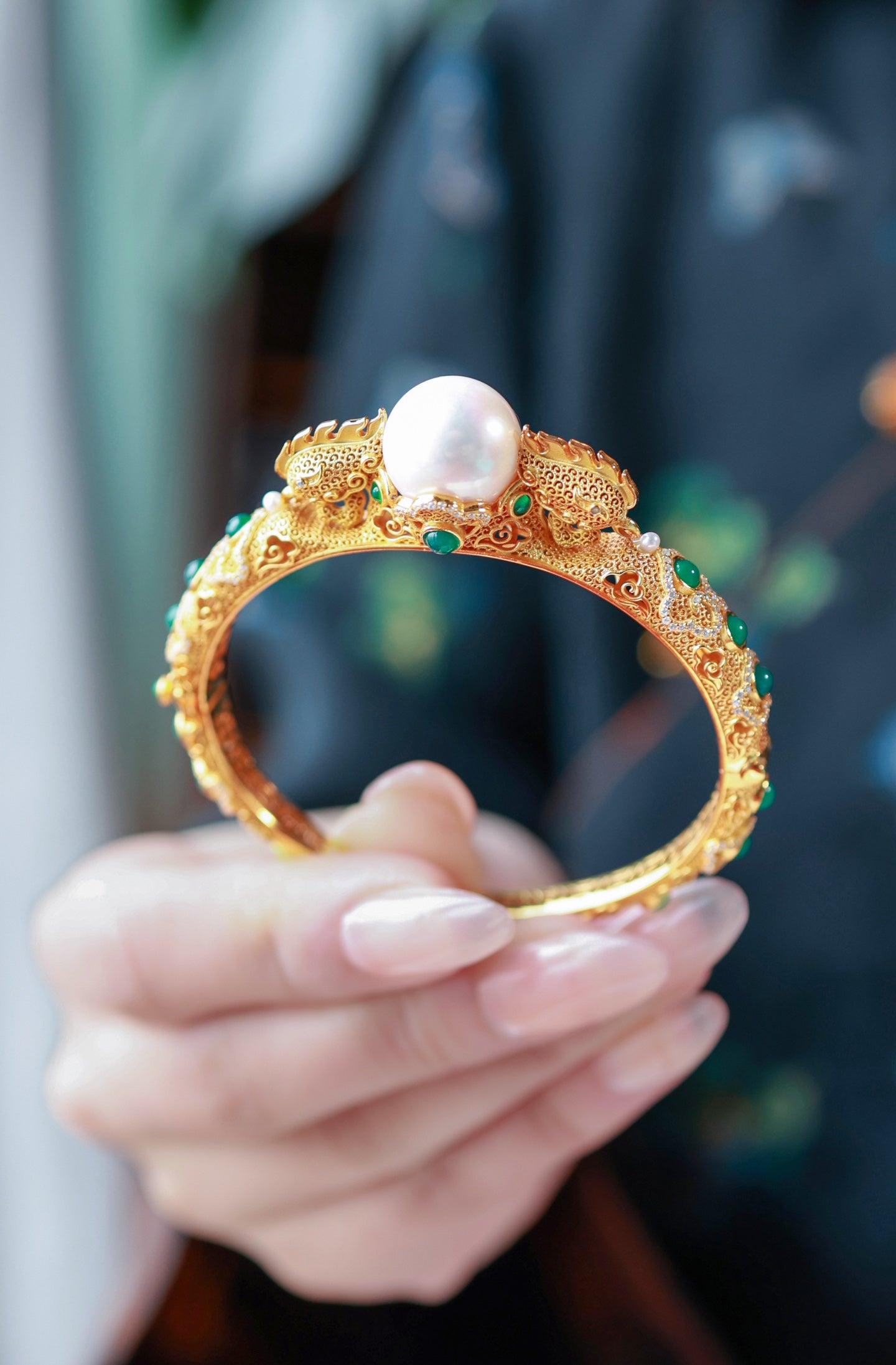 A2170 Beautiful Silver Plated Gilt Gold Inlay Pearl Bracelet