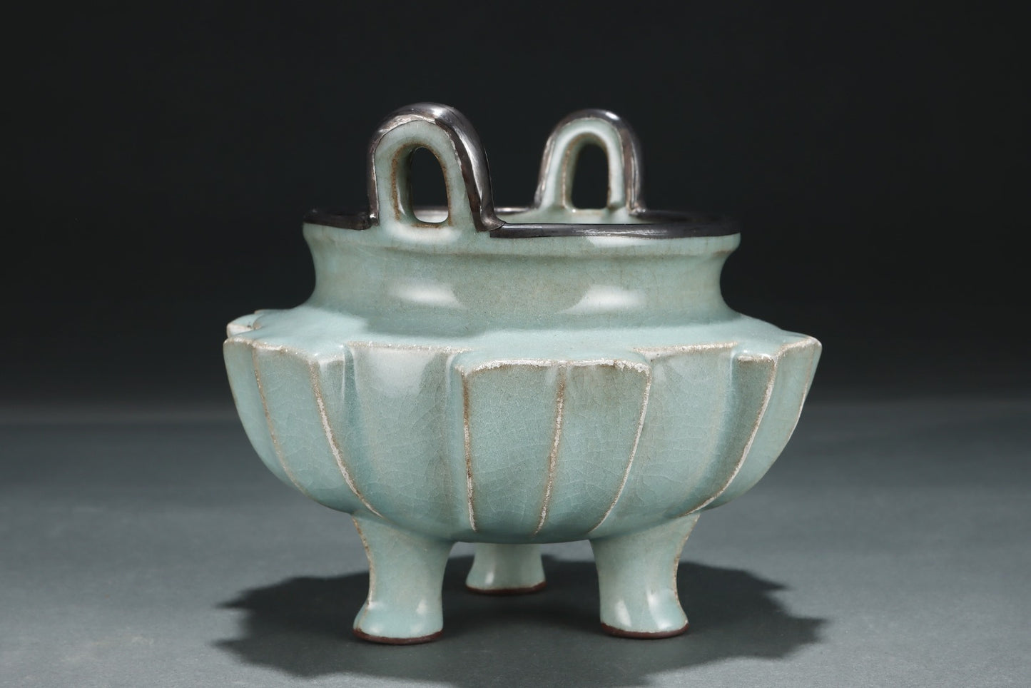 A2221 Chinese Guan Kiln 3 Legs Porcelain Incense Burner