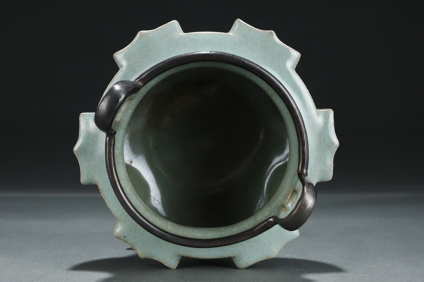 A2221 Chinese Guan Kiln 3 Legs Porcelain Incense Burner