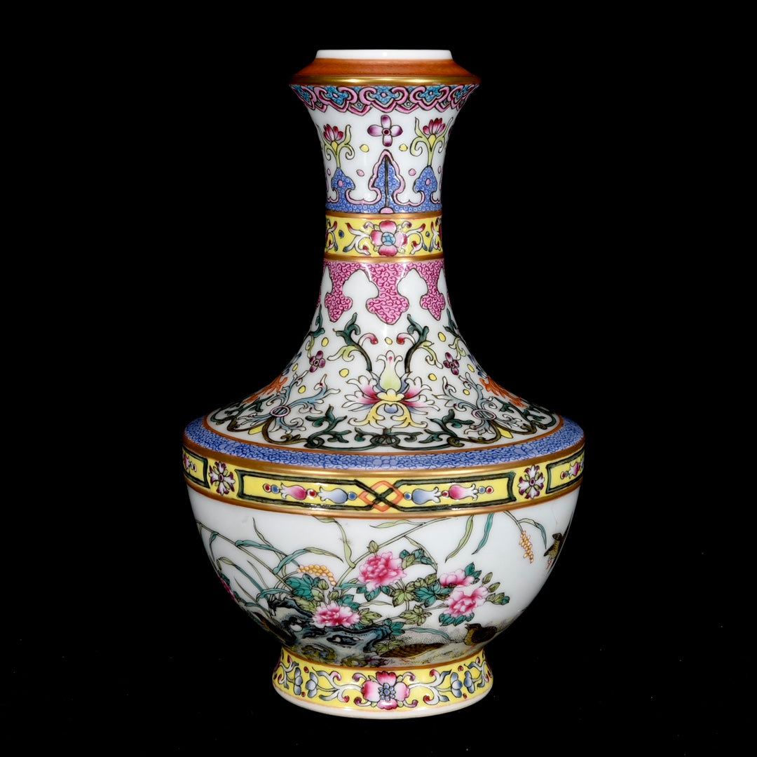 A2224 Chinese Qing Dynasty Gilt Edge Famille Rose Flowers Design Porcelain Vase