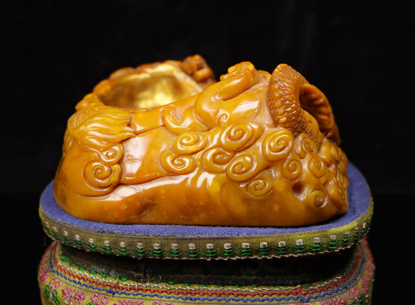 A2226 Superb Chinese Tianhuang Stone Carved Fortune Dragon Brush Washer