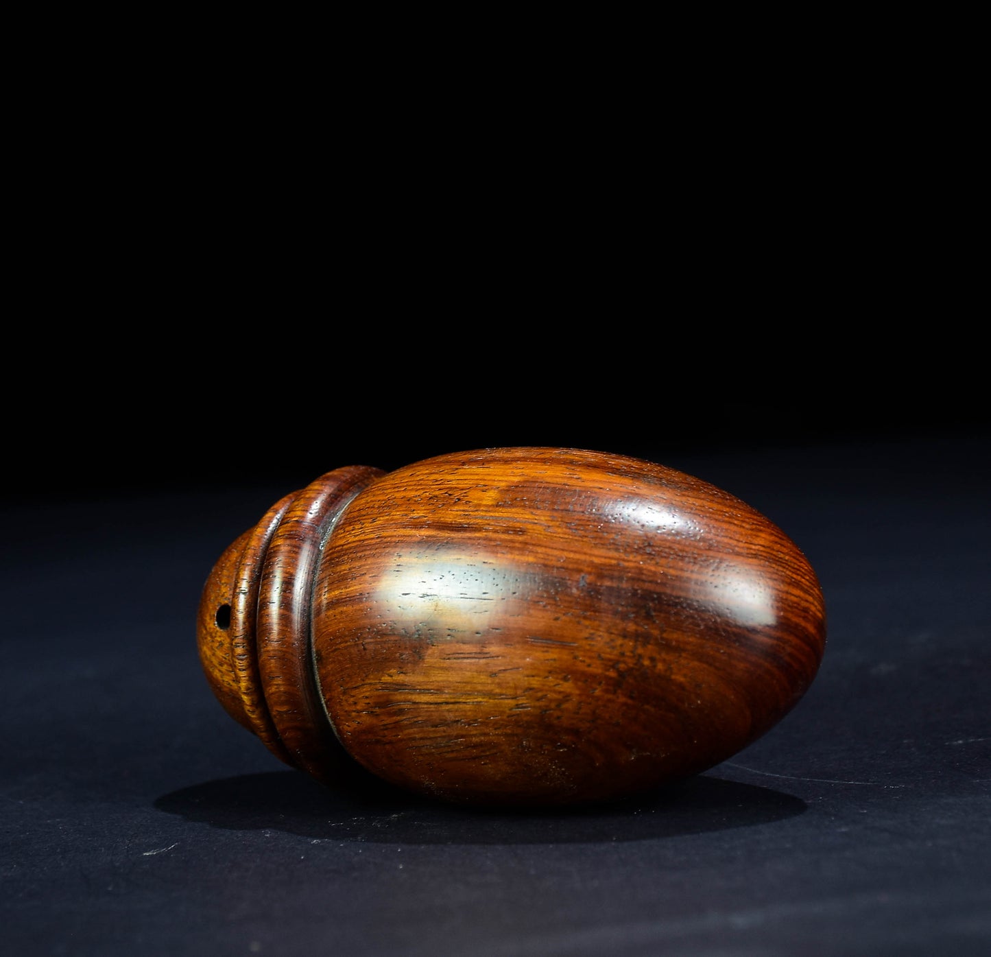 A2232 Vintage Chinese Huali Wood Cricket Pot