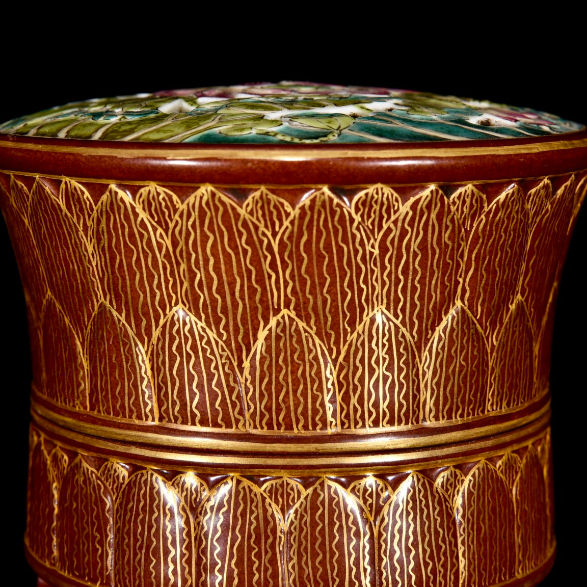 A2239 Chinese Gilt Edge Famille Rose Enamel Lotus Leaf & Lotus Flower Design Porcelain Incense Burner