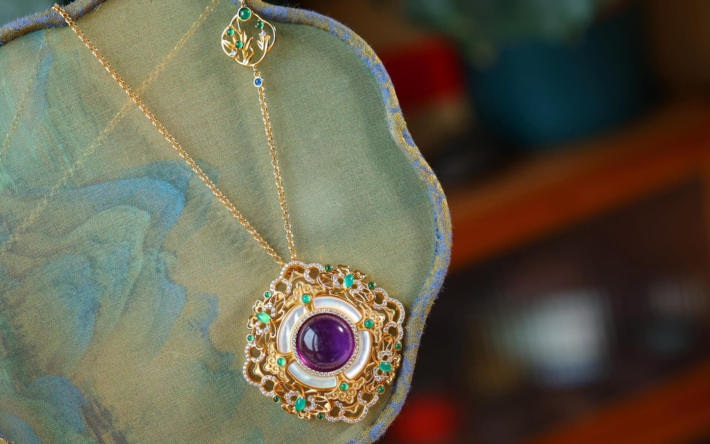 A2244 Beautiful Silver Plated Gilt Gold Inlay Amethyst Pendant