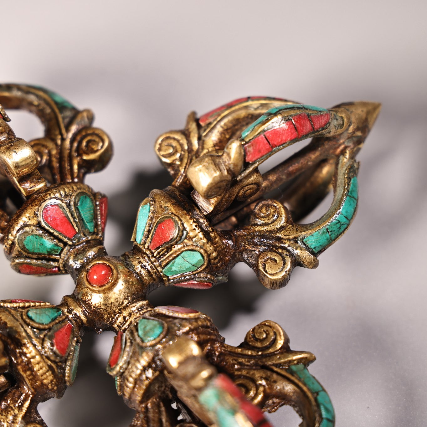 A2260 Tibetan Buddhism Gilt Gold Copper Inlay Turquoise & Gems Pestle Xiangmo Statue