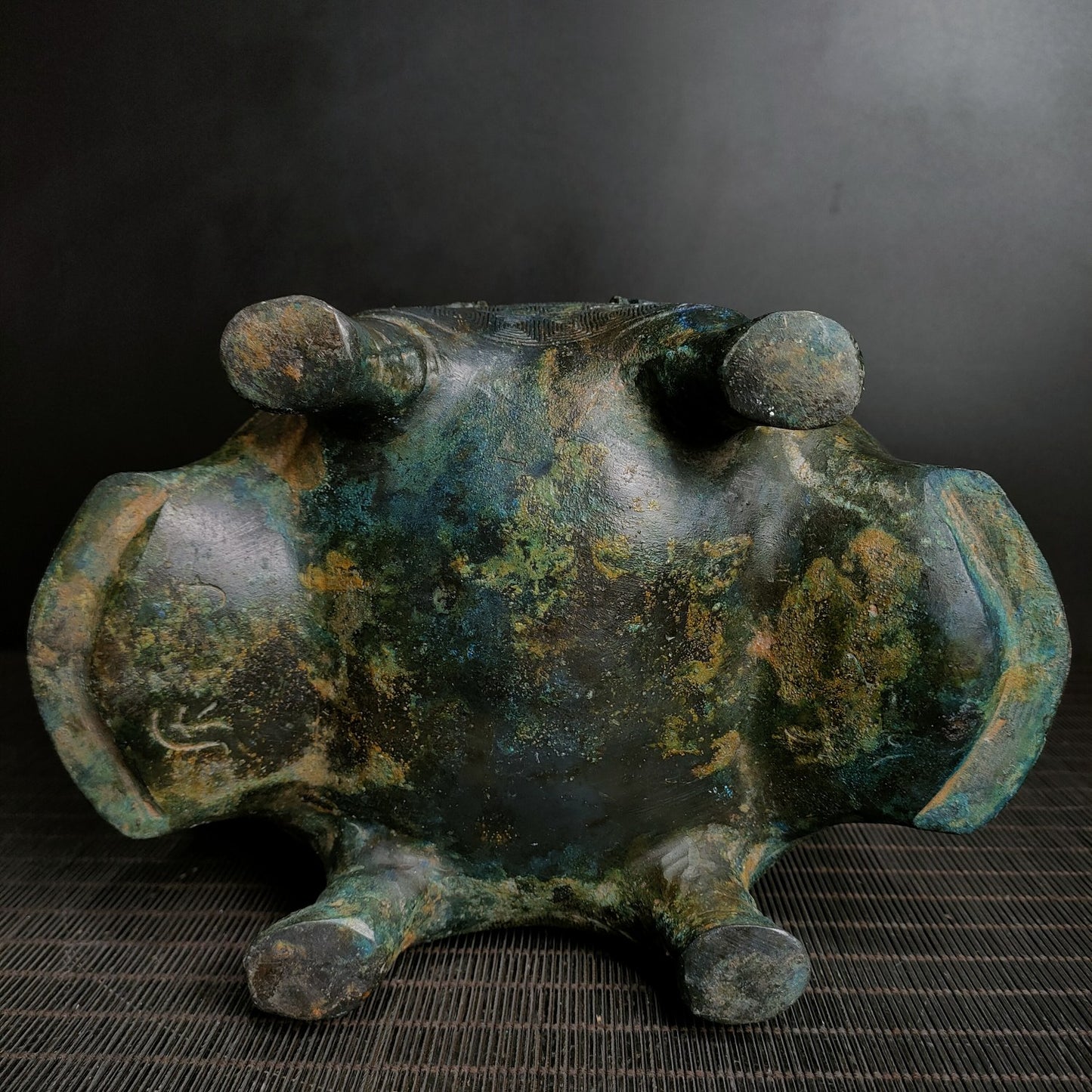 A2277 Vintage Chinese Bronze Divine Beast Handle Pot
