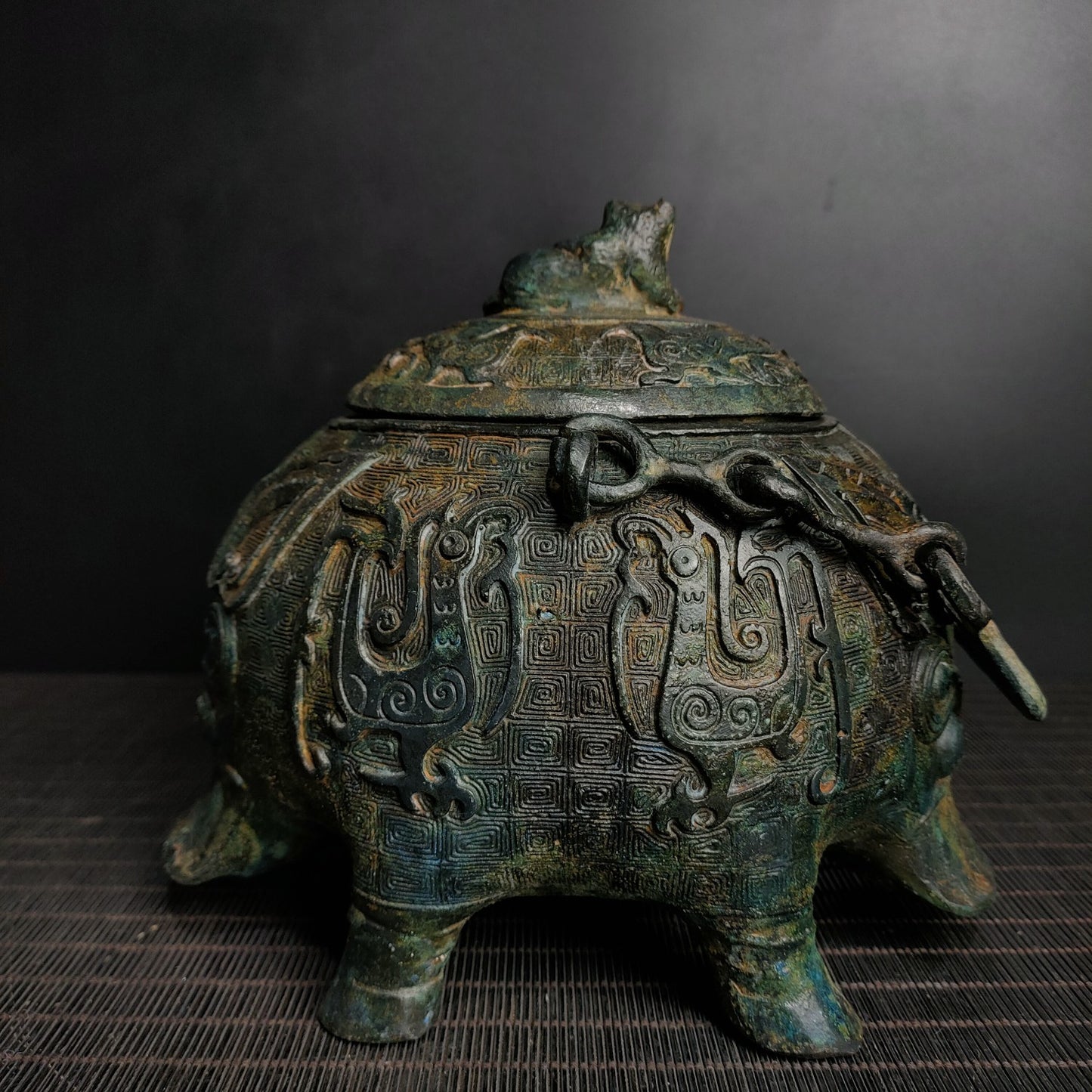 A2277 Vintage Chinese Bronze Divine Beast Handle Pot