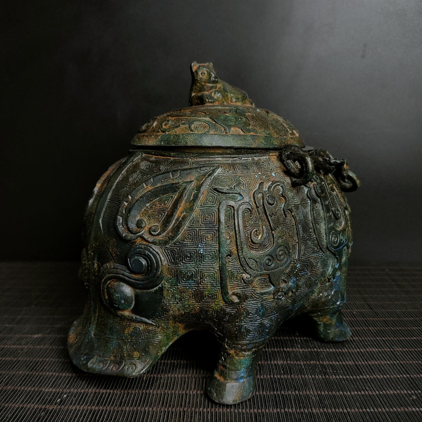 A2277 Vintage Chinese Bronze Divine Beast Handle Pot