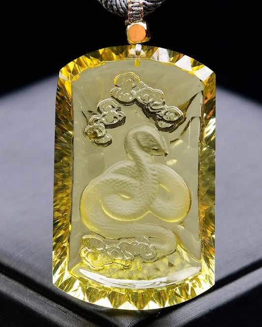 A2304 Exquisite Yellow Crystal Carved Snake Pendant
