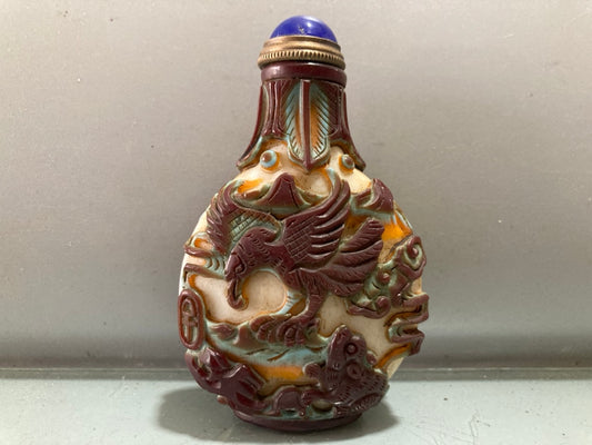 A2311 Chinese Peking Glass Low Relief Eagle Snuff Bottle