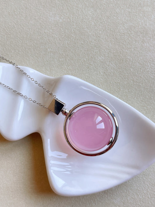 A2324 Beautiful Pink Crystal Bead Pendant