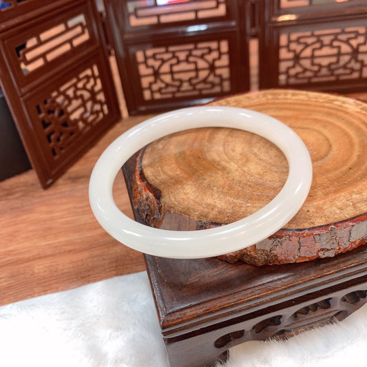 A2328 Inside Diameter 60.5 MM Chinese Hetian Jade Bracelet