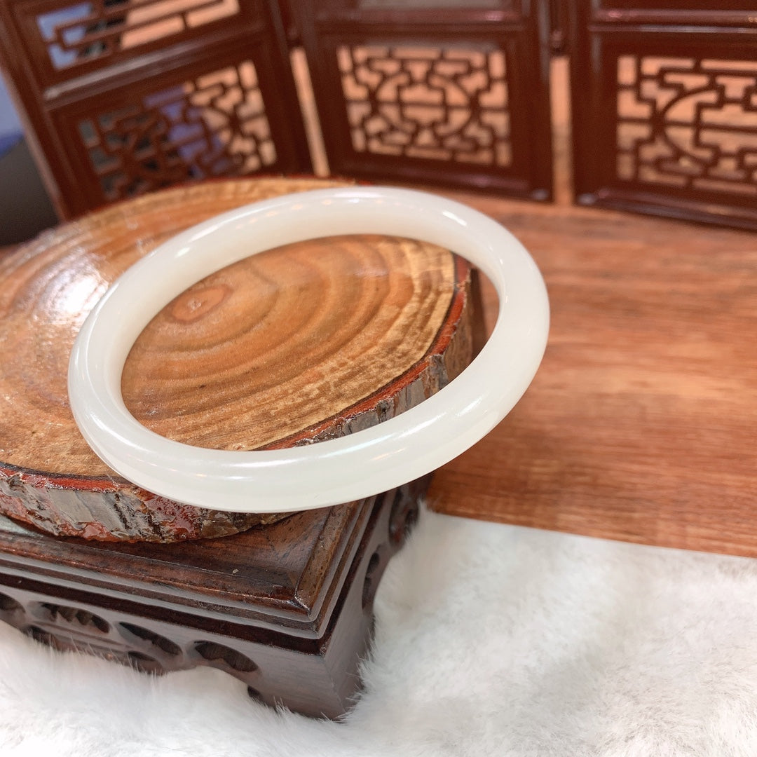 A2328 Inside Diameter 60.5 MM Chinese Hetian Jade Bracelet