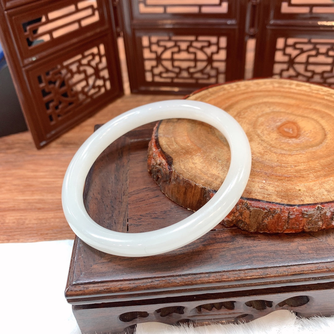 A2328 Inside Diameter 60.5 MM Chinese Hetian Jade Bracelet